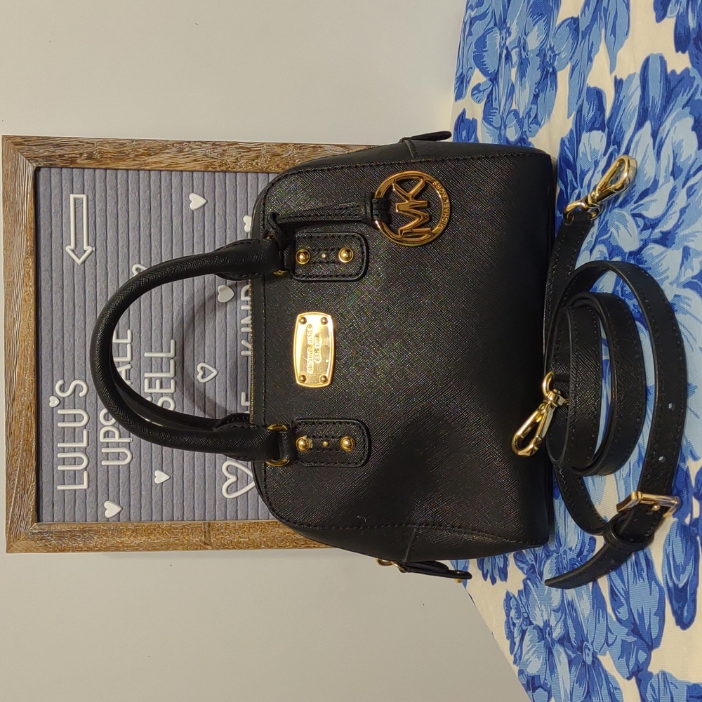 MICHAEL KORS TOTE/CROSSBODY IN EUC!